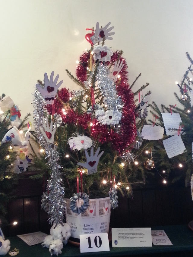 Food Bank Christmas Tree (c) Sherri Matthews 2014